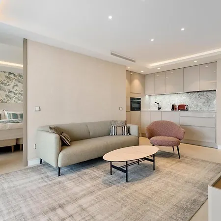 アパート Modern Beachfront 2-bedroom マルベーリャ