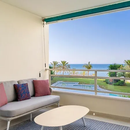 Lägenhet Modern Beachfront 2-bedroom